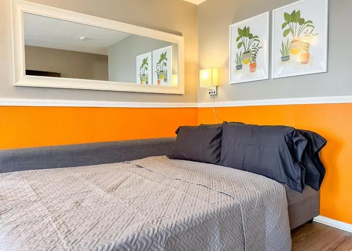Cozy 2 Bedroom With 5 Beds Sofa Bed And Wifi * Pittsburgh