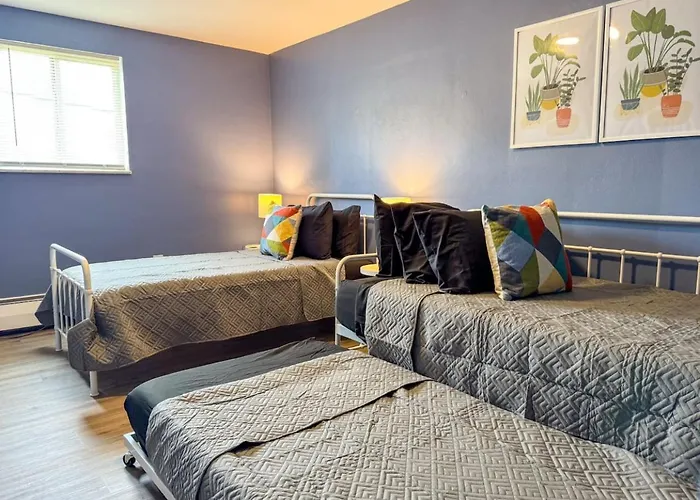 Cozy 2 Bedroom With 5 Beds Sofa Bed And Wifi * Pittsburgh